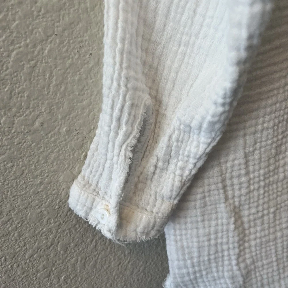 Lucca Women's Top Size XS White Gauzy Cotton Tunic Button Boho Beachy Cottage - Picture 11 of 15